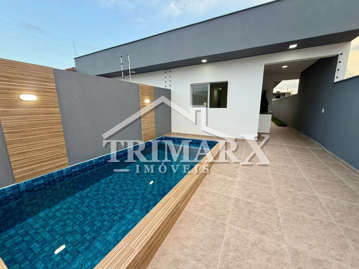 Casa para Venda — Jardim Regina, Itanhaém