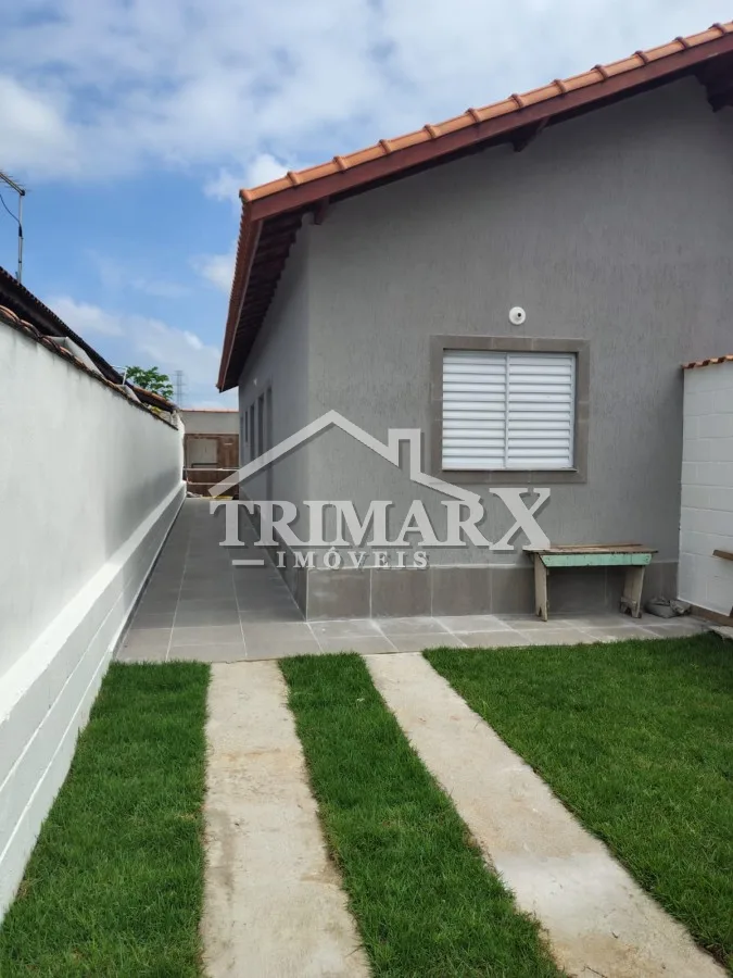 Casa para Venda — Jardim Regina, Itanhaém