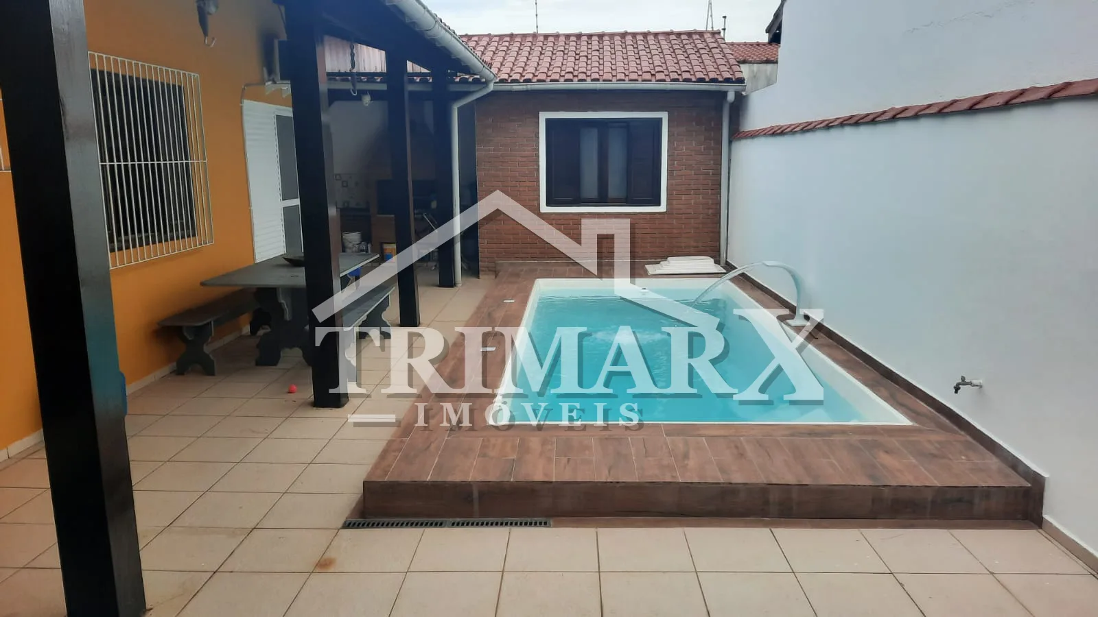 Casa para Venda, Itanhaém / SP,  lado praia á 100 metros do mar.