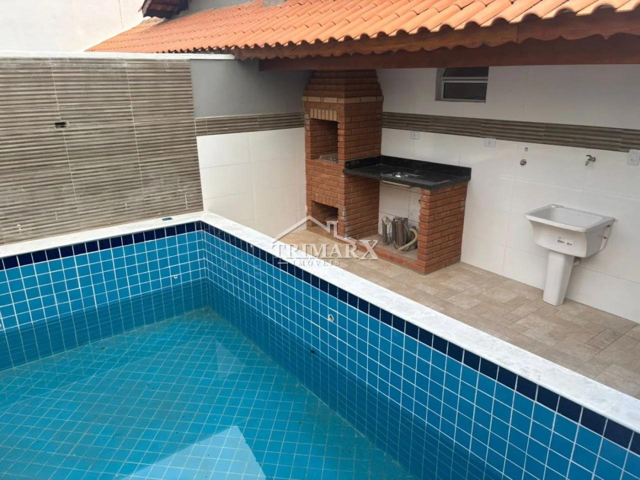 Casa no bairro Campos Elísios, em Itanhaém, ado serra à 750 metros da rodovia , em rua pavimentada. — foto 1