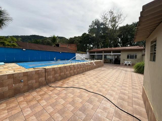 Casa no bairro Santa Terezinha em Itanhaém, no litoral sul de São Paulo, lado serra à 700 metros da rodovia, em rua c — foto 2