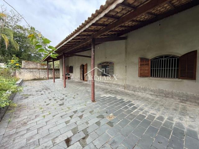 Casa para Venda — Jardim Veneza, Peruíbe