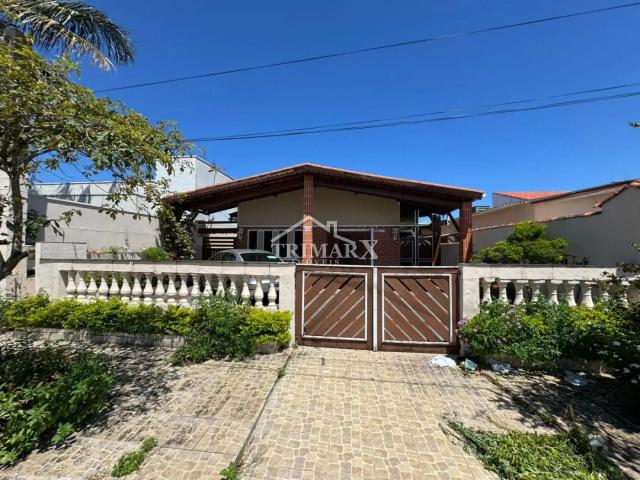 Casa no bairro Josedy em Peruibe, no litoral sul de São Paulo, localizado lado praia, a 300 metros do mar, em pavimentada. Imóvel com 750 m² de área total. — foto 2