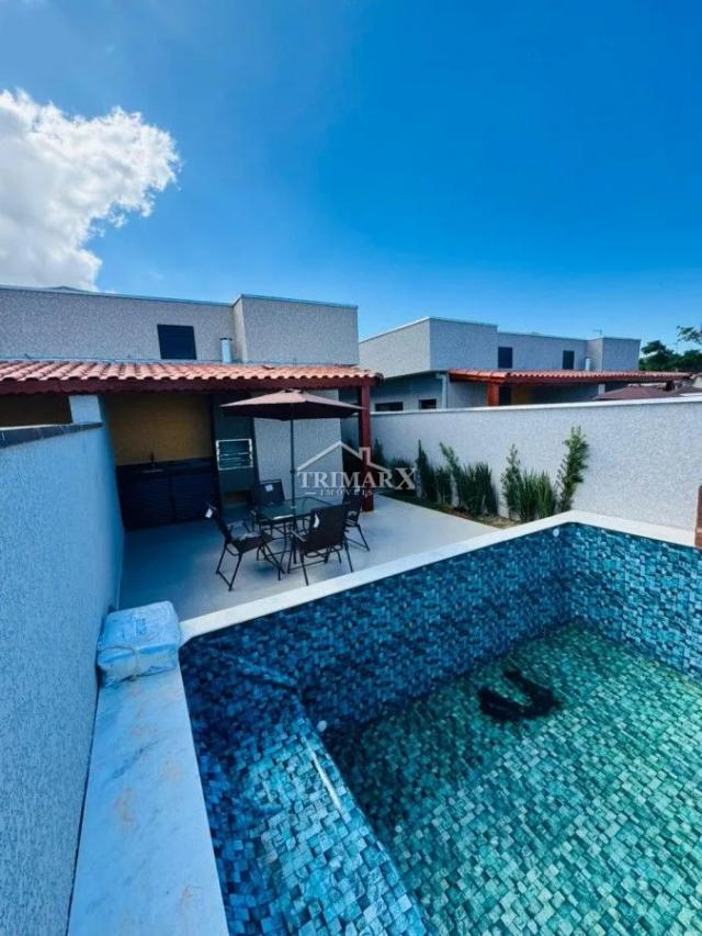 <p>Casa no Jardim Grandesp em Itanhaém, litoral sul de São Paulo, lado praia 500 metros do mar, em rua calçada — foto 2