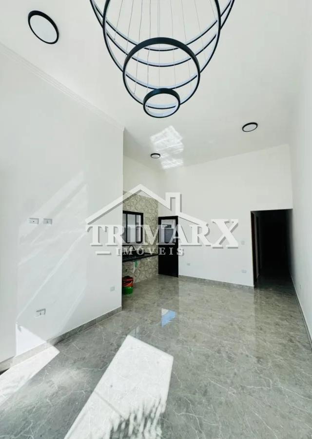 <p>Casa no Jardim Grandesp em Itanhaém, litoral sul de São Paulo, lado praia 500 metros do mar, em rua calçada — foto 3