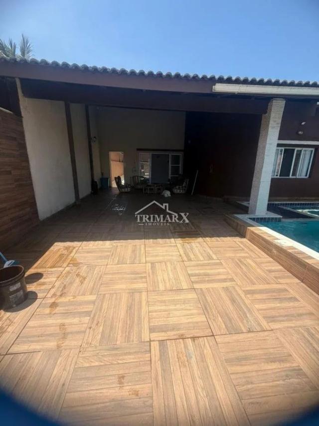 <p>Casa no Tupi em Itanhaém, no litoral sul de São Paulo, lado praia à 80 metros do mar, em rua pavimentada — foto 2
