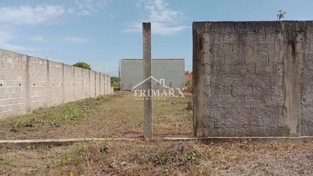 Terreno no bairro Maria Helena Novaes, em Peruíbe, litoral sul de São Paulo, lado praia, a 950 metros do mar, em rua de terra. Lote com 350 m² de área total. — foto 3