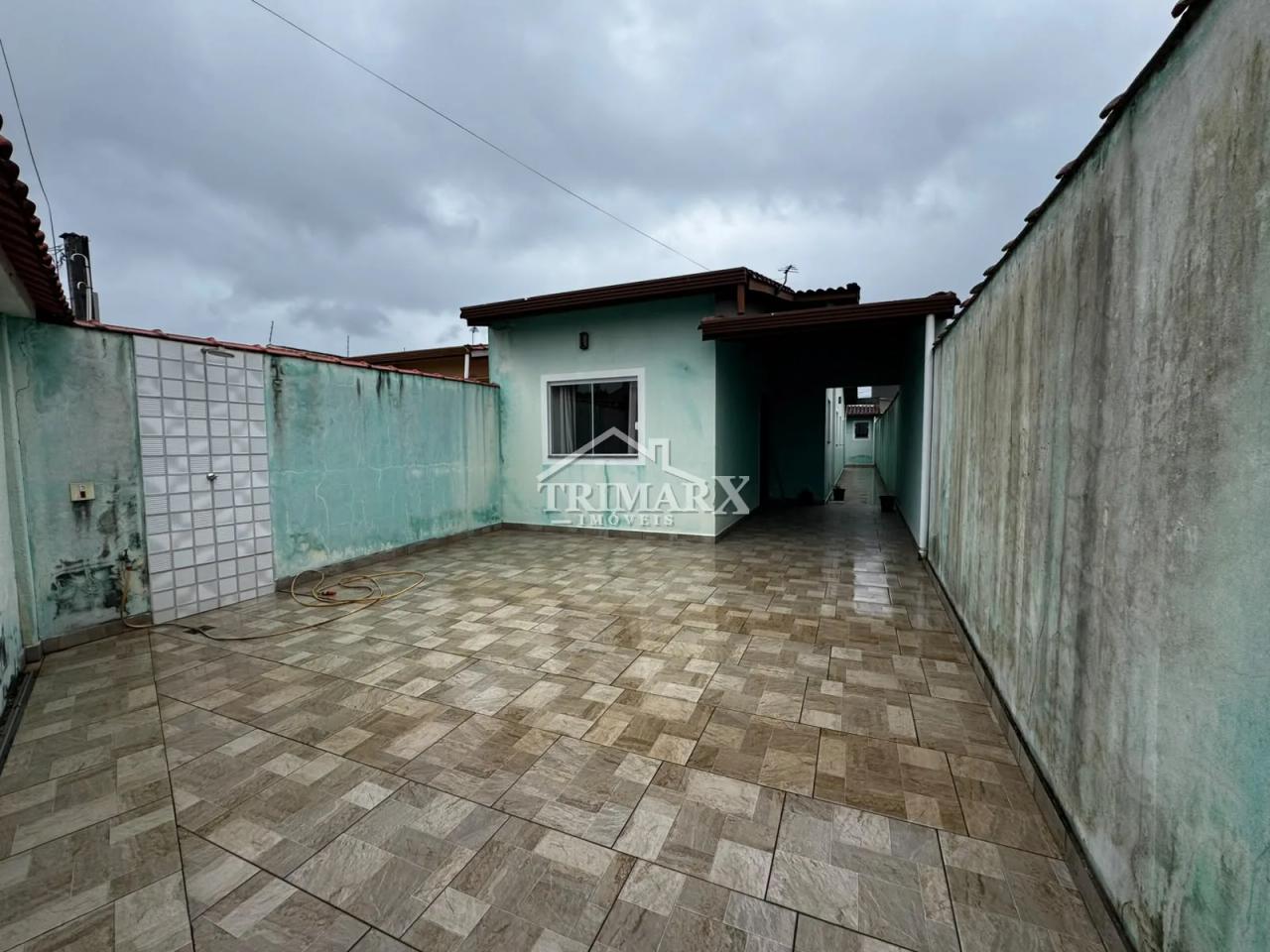 Casa no bairro Estância dos Eucaliptos, em Peruibe, no litoral sul de São Paulo, lado serra, a 4 km da rodovia, em rua pavimentada. — foto 1