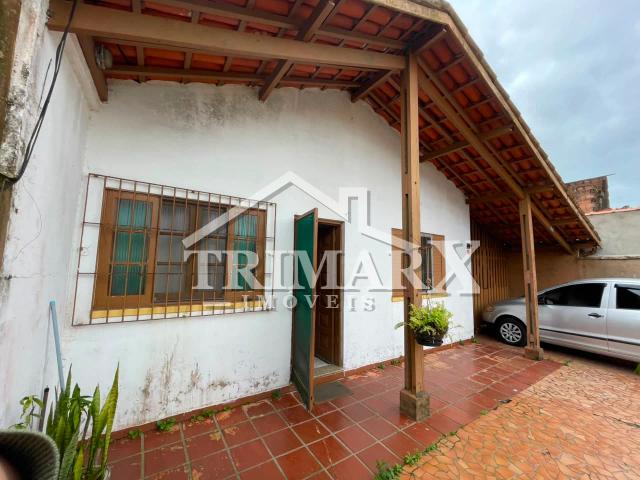 Casa para Venda, Itanhaém / SP, a 50 metros da rodovia, em rua pavimentada.