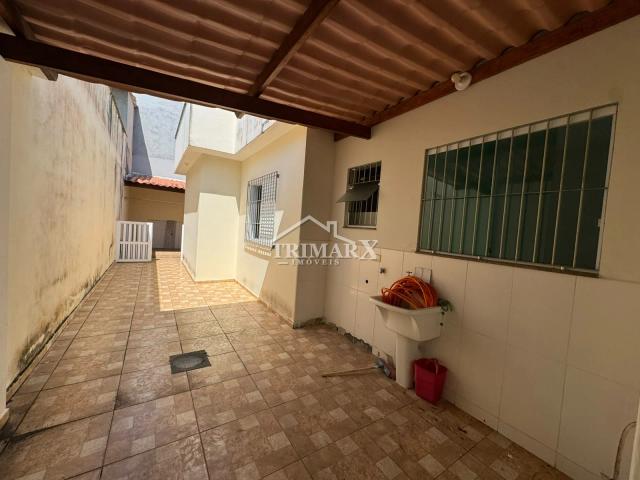 Casa no bairro Vila Herminda, em Peruibe, lado serra, a 1.000 metros da rodovia, em rua pavimentada. Imóvel com 120 m² de área total. — foto 4