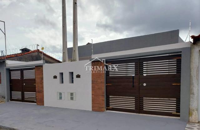 Casa no bairro Jardim Magalhões, em Itanhaém, lado serra, a 1.200 metros da rodovia, em rua pavimentada. Imóvel com 130 m² de área total. — foto 2
