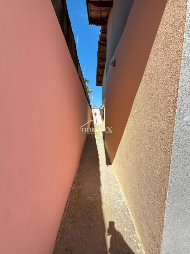 Casa no bairro Belmira Novaes, em Peruibe, lado praia, a 300 metros do mar.  Imóvel com 300 m² de área total. — foto 4
