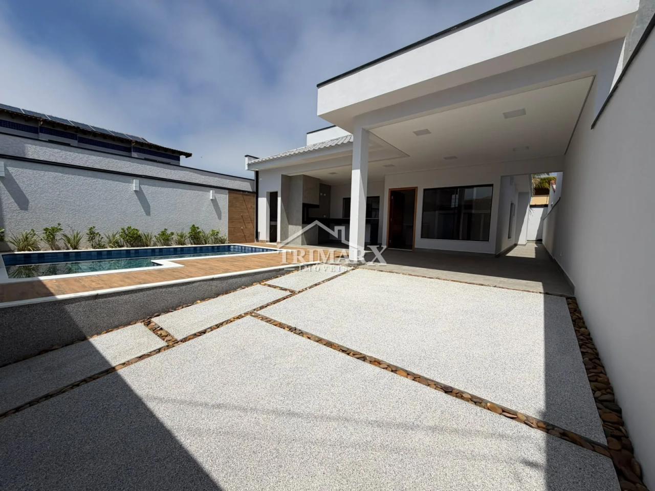 Casa para Venda, Peruíbe / SP,  lado praia á 400 metros do mar. — foto 1