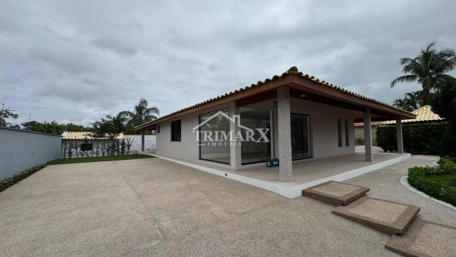 Casa no bairro Oasis, em Peruíbe, no litoral sul de São Paulo, lado praia, a 800 metros do mar, em rua pavimentada. Imóvel com 790 m² de área total. — foto 2