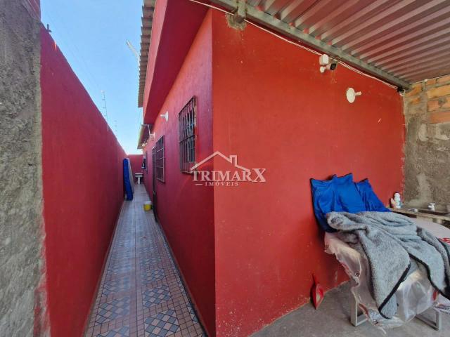 Casa com piscina para Venda, Mongaguá / SP,   2 dormitórios, sendo 1 suíte, 1 banheiro, 2 vagas de garagem,. — foto 3