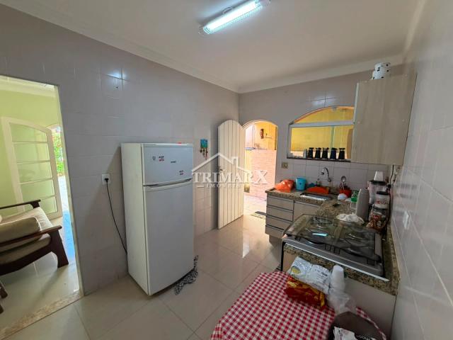 Casa no bairro Tupy, em Itanhaém, lado praia, a 600 metros do mar. Imóvel com 160 m² de área total. — foto 5